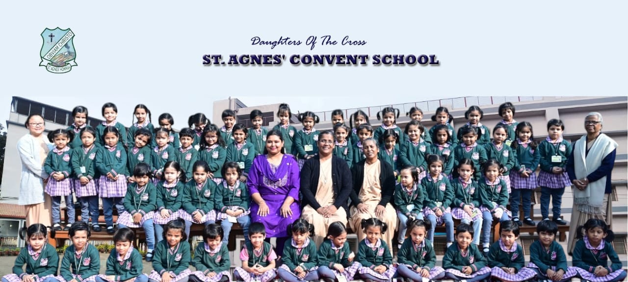 Class photograph - LKG A