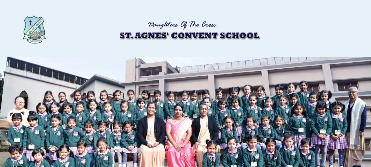 Class photograph - UKG A